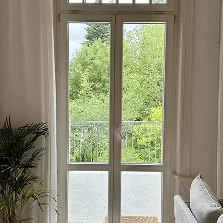 Apartment Frauenapartment Schoenes Mit Balkon Am Bergpark Wilhelmshoehe *